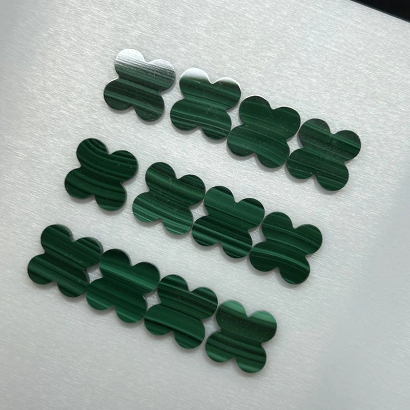 Four Leaf Clover Stone 13X13X2Mm Natural Green Malachite for VC Necklace Making