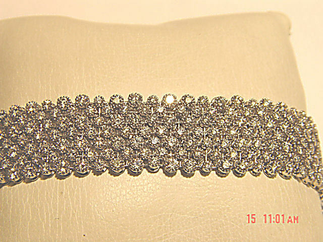 DIAMOND ROUND BRILLIANT SHAPE BRACELET