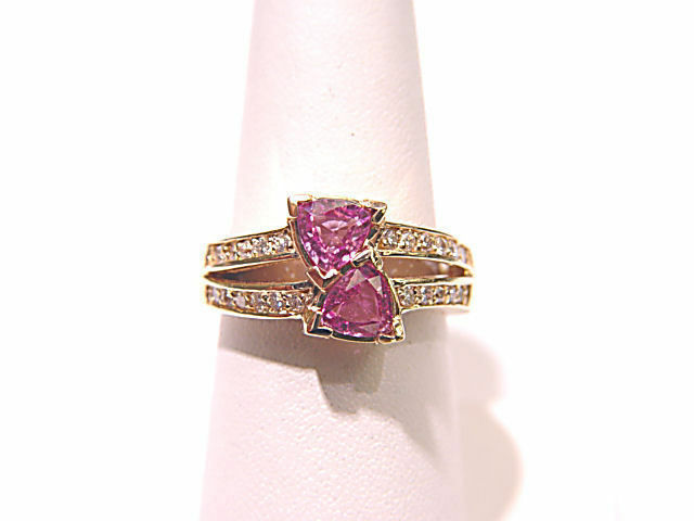 PINK SAPPHIRE 1.16 CT TRILLION SHAPE DIAMOND .28 CT ROUND SHAPE 14 K YELLOW GOLD