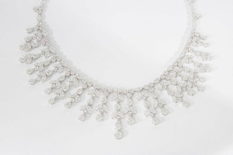 Grand Diamond Drop Necklace 63.29 carats F VS 18 k white gold Necklace Drop