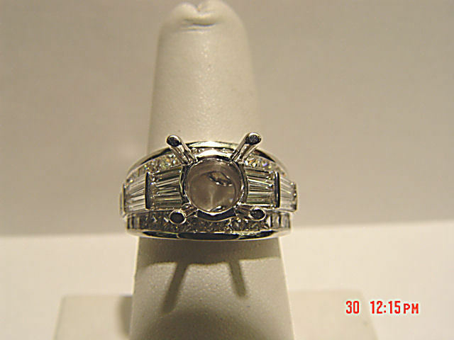 DIAMOND BAGUETTE PRINCESS SHAPE SETTING FOR 3 CARAT ROUND DIAMOND SETTING