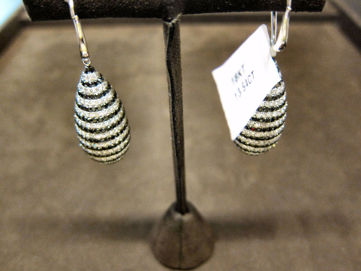 BLACK DIAMOND AND WHITE DIAMOND EARRING