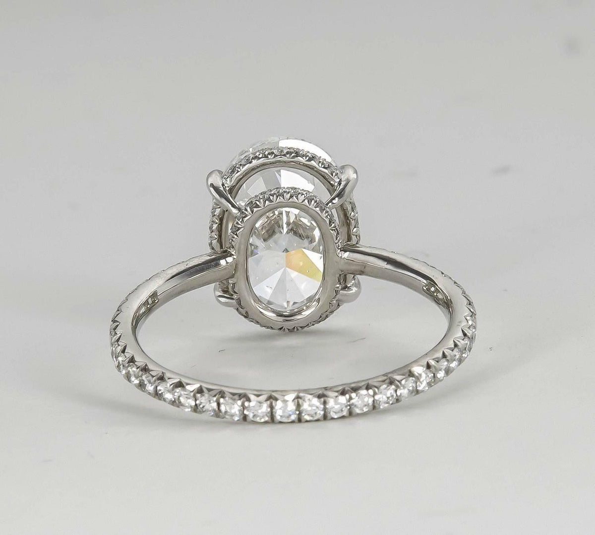 GIA OVAL SHAPE D COLOR SI1 CLARITY SET CENTER ROUND DIAMOND HALO ENGAGEMENT RING