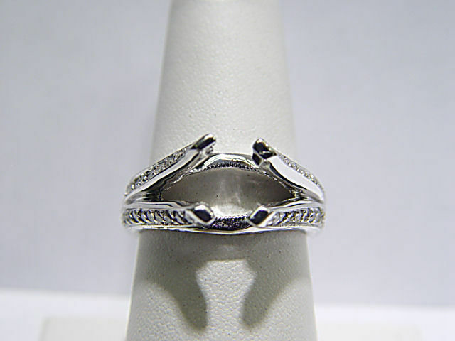 DIAMOND ROUND BRILLIANT SHAPE 2 ROW SET SETTING 4 PRONG