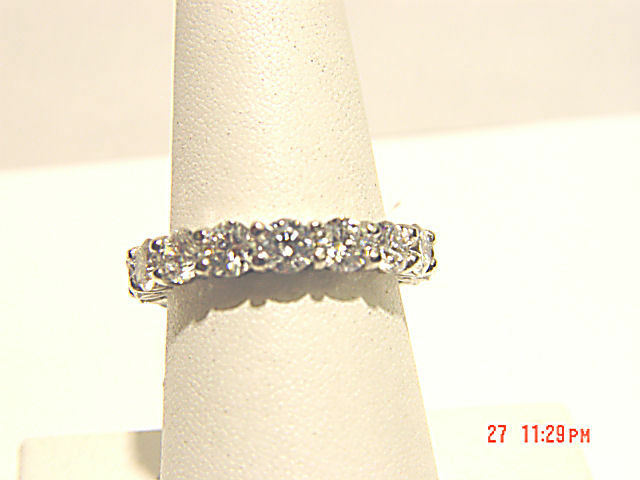 DIAMOND ROUND BRILLIANT SHAPE ETERNITY SET BAND 17 STONE DIAMOND BAND