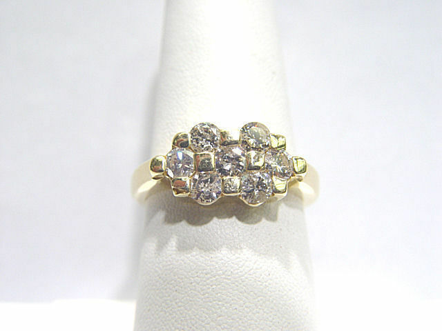 DIAMOND 7 ROUND BRILLIANT SHAPE DIAMOND BAND