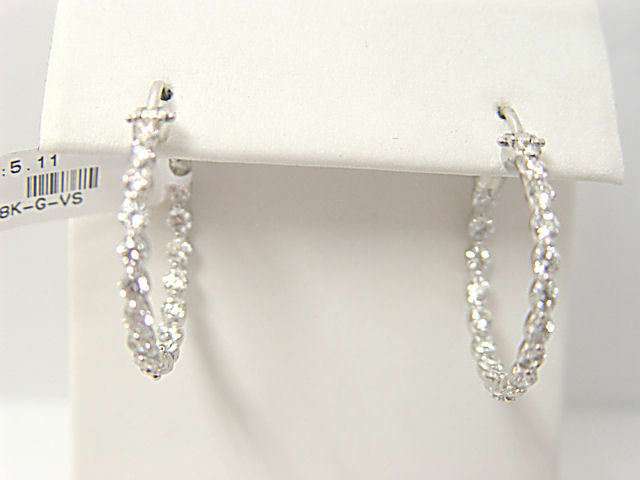 DIAMOND 38 STONE SET DIAMOND INSIDE OUTSIDE SET HOOP E