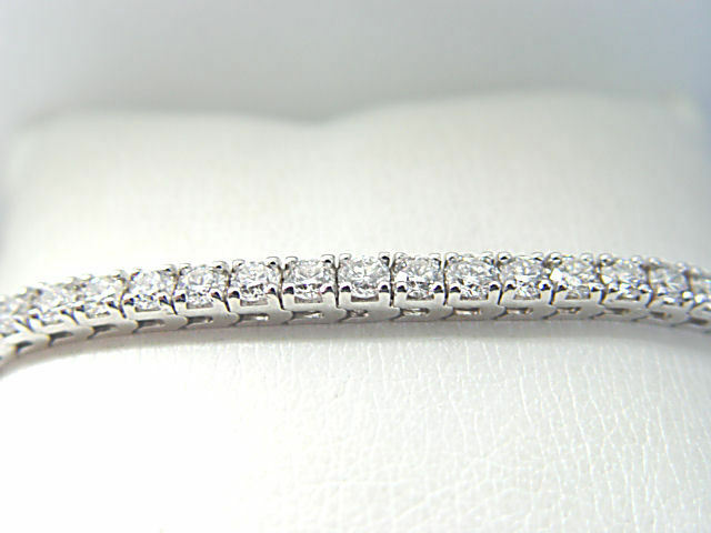 DIAMOND ROUND BRILLIANT SHAPE 4 PRONG SET DIAMOND TENNIS BRACELET