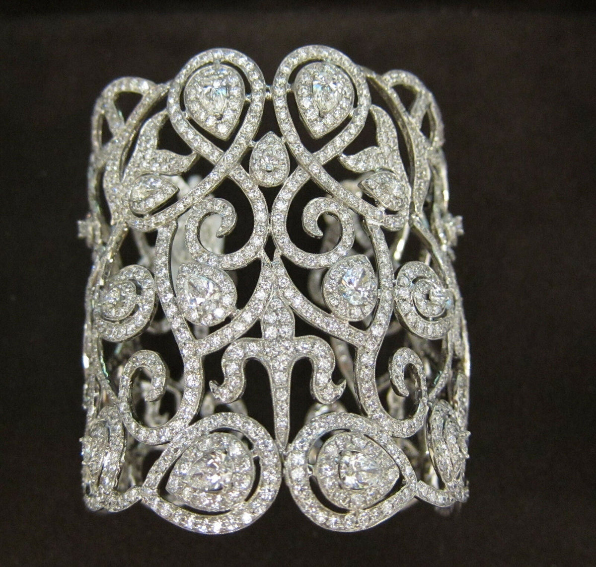 DIAMOND ROUND BRILLIANT PEAR SHAPE BIG CUFF DIAMOND SET PRONG BEZEL SET BANGLE