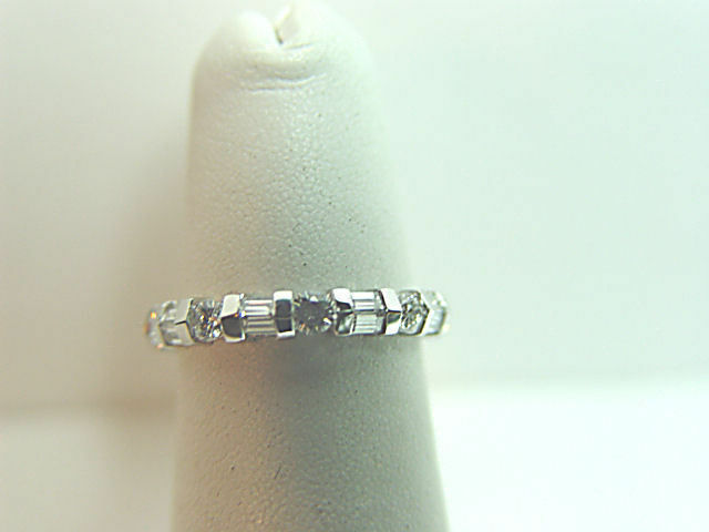 DIAMOND 9 ROUND 18 BAGUETTE BAND