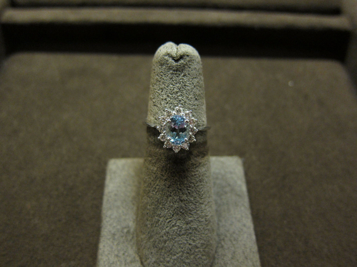 OVAL AQUAMARINE SET ROUND BRILLIANT SHAPE DIAMOND ROUND