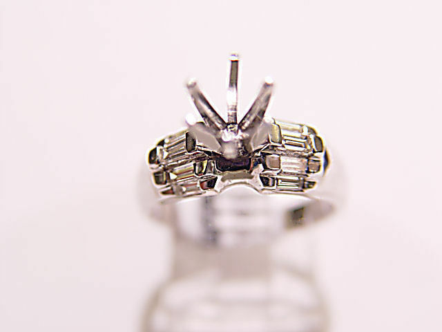 DIAMOND 10 BAGUETTE SHAPE STEP SET 6 PRONG SET FOR A 7MM DIAMOND