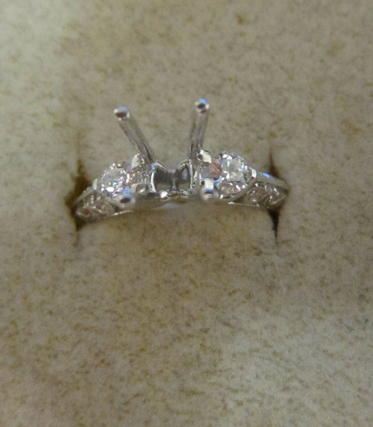 DIAMOND ALL OVER SET SMALL PIECE GOLD BACK FOR SIZEING DIAMOND RING DIAMOND BAND