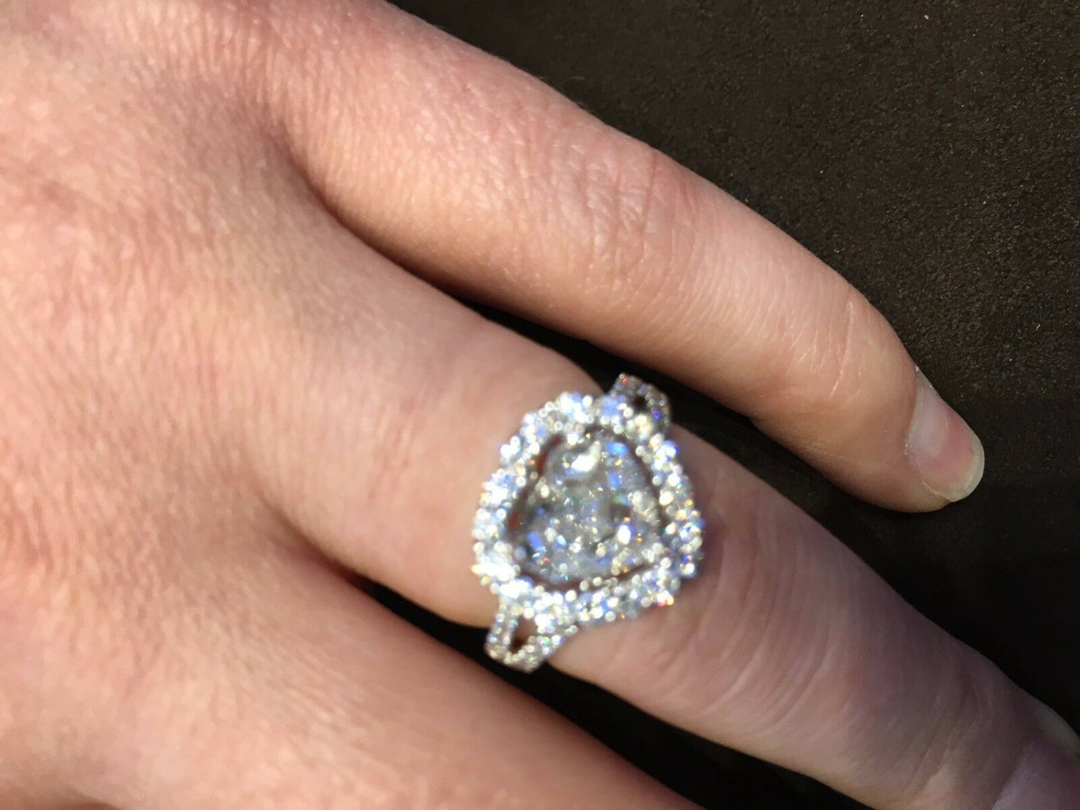 GIA CERTIFIED HEART SHAPE F COLOR GRADE SI1 CLARITY GRADE