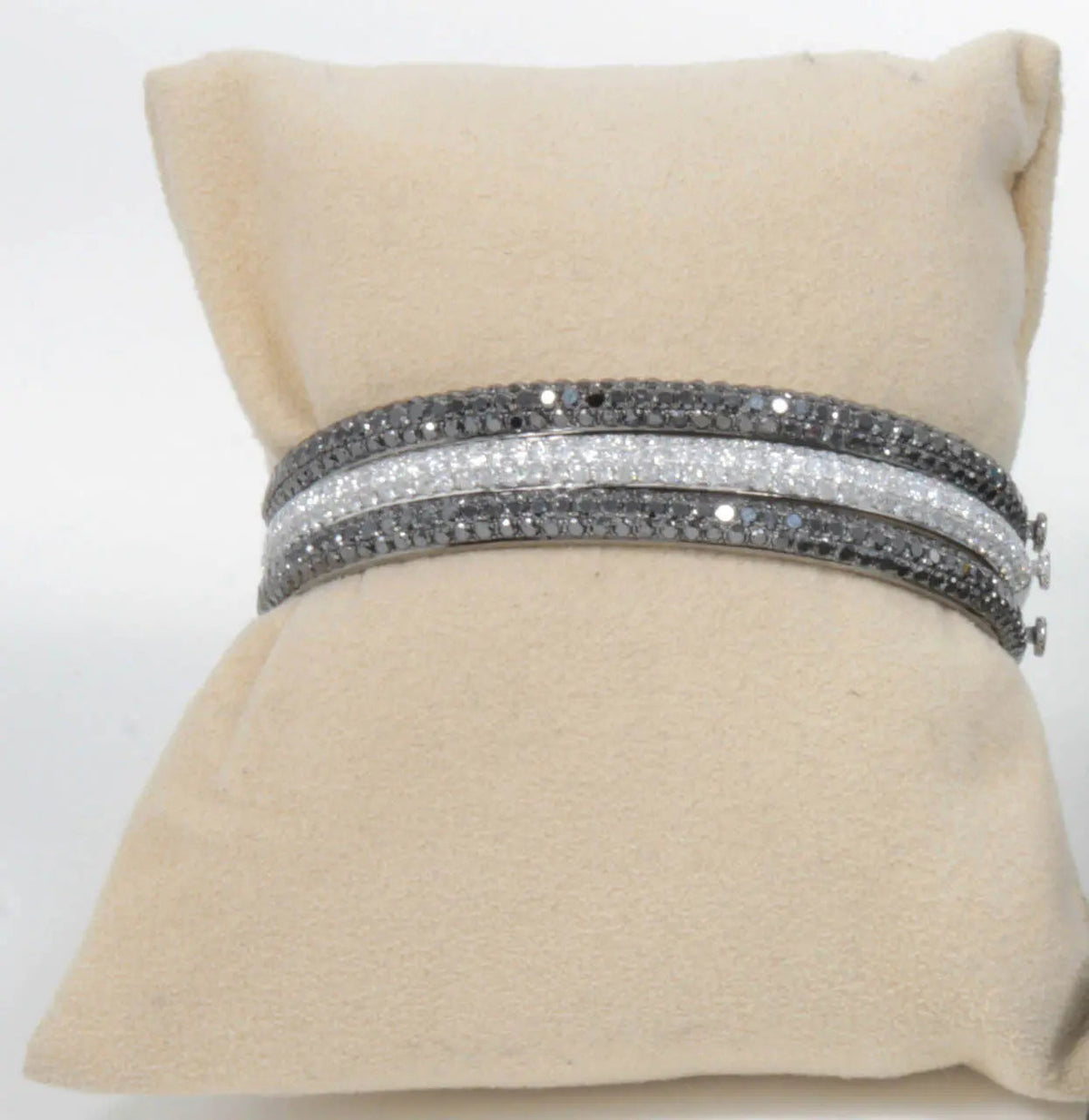 Diamond Black and white bangle three set all included three bangles 18k Wg Bgold