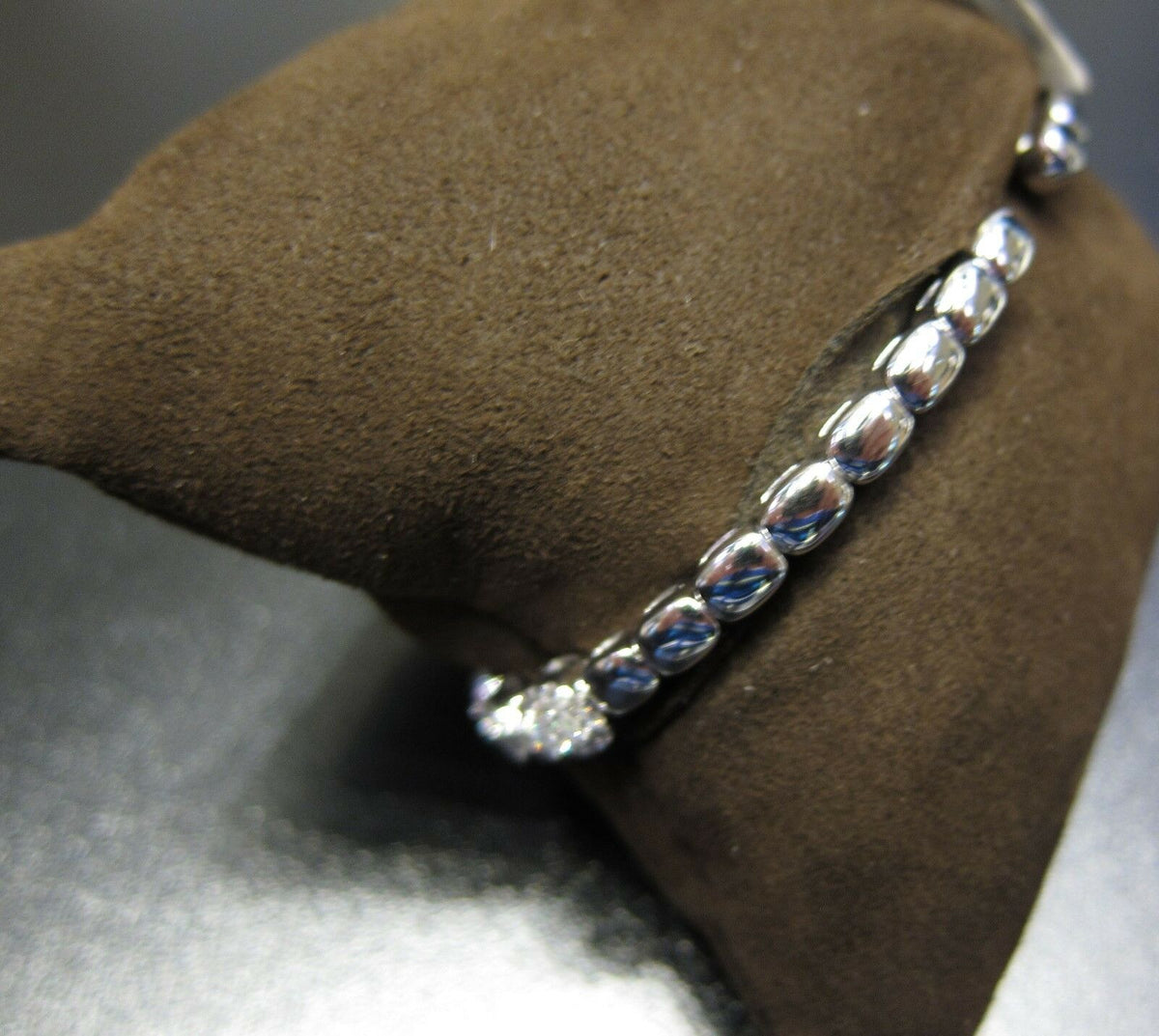 3.92 CT DIAMOND EMERALD AND ROUND BRILLIANT SHAPE HALF WAY SET CUFF STYLE BANGLE