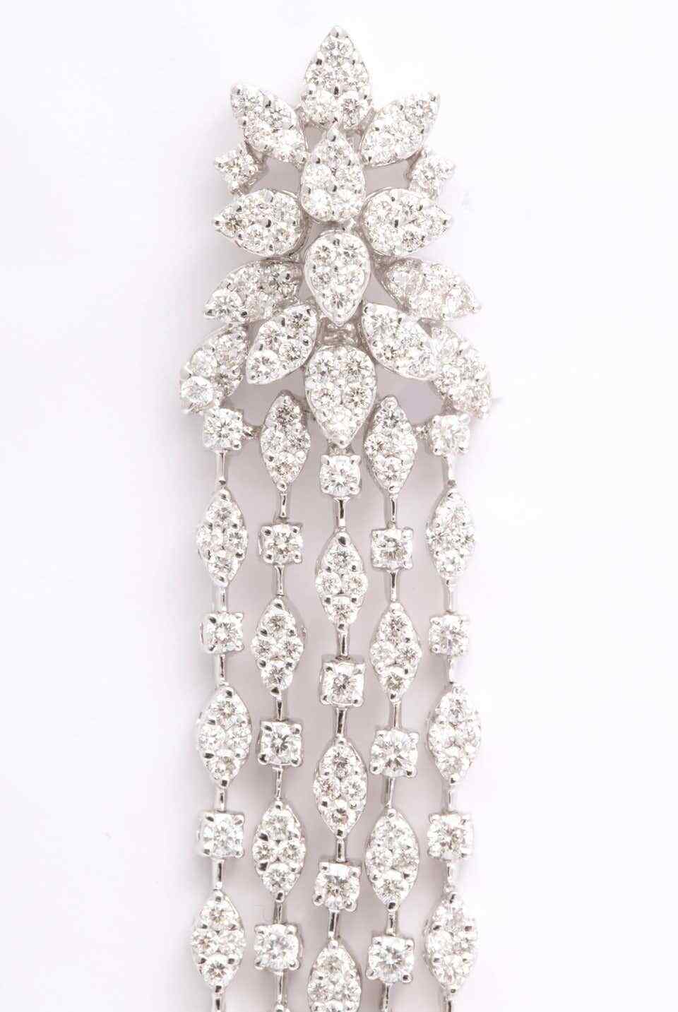 Classic Diamond Dangle Earring
