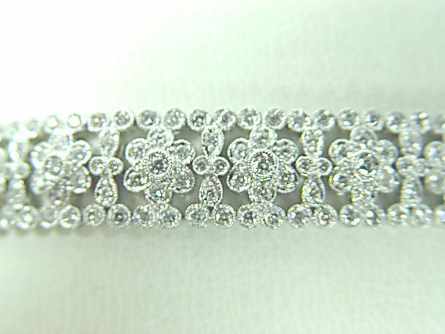 DIAMOND ROUND BR SHAPE FLUERETTE STYLE BRACELET 285 STONE DIAMOND BRACELET