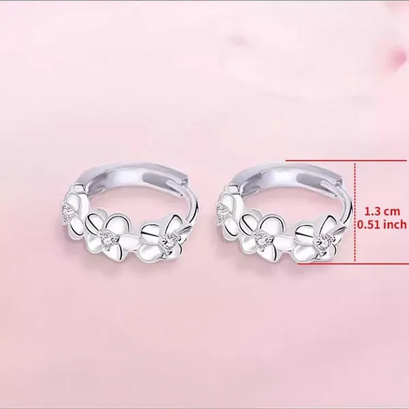 1 Pair Simple Cute Crystal Diamond Moissanite Flower Hoop Huggie Earrings for Women Girl Engagement Ear Studs Jewelry