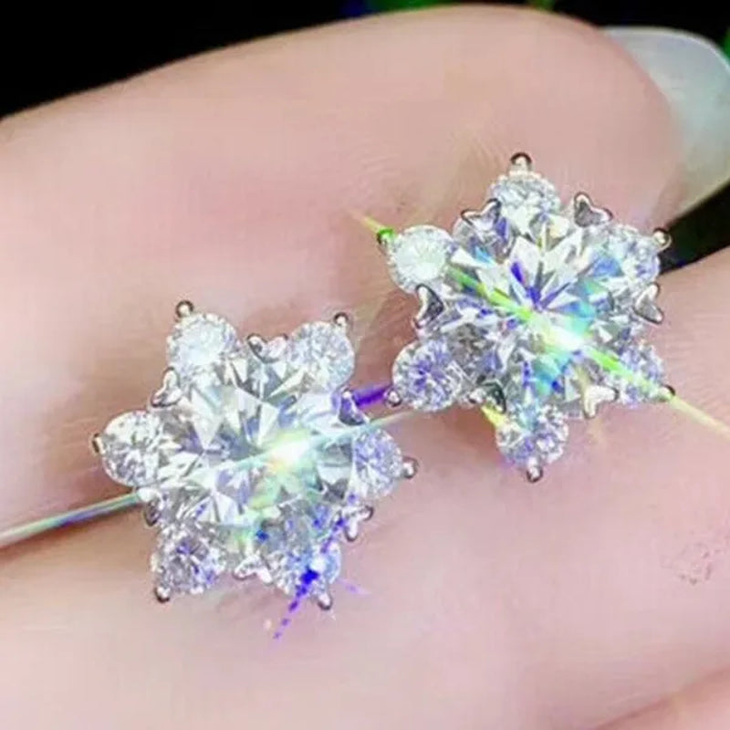 Exquisite Fashion Silver Plated Snowflake Lab Diamond Wedding Stud Earrings for Women Elegant Anniversary Party Christmas Gifts Jewelry