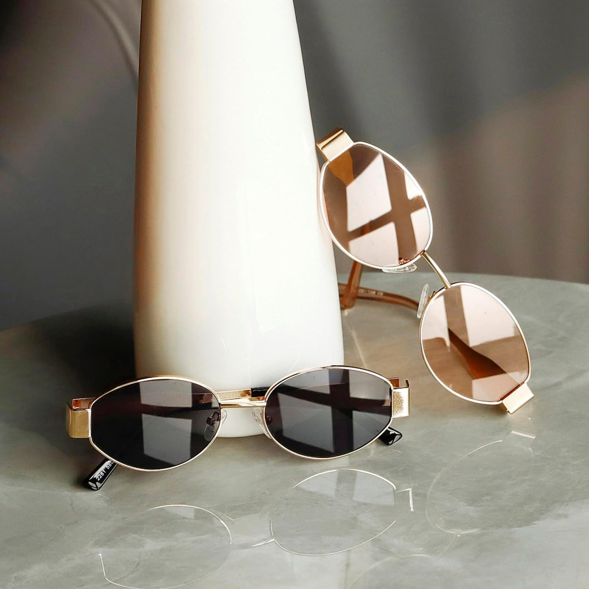 Oval Sunglasses Womens Men Retro Trendy Sun Glasses Classic Metal Shades K1653