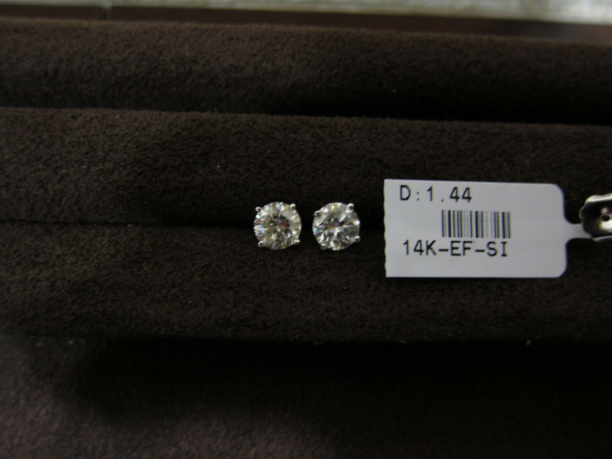 DIAMOND ROUND BRILLIANT SHAPE STUD EARRING