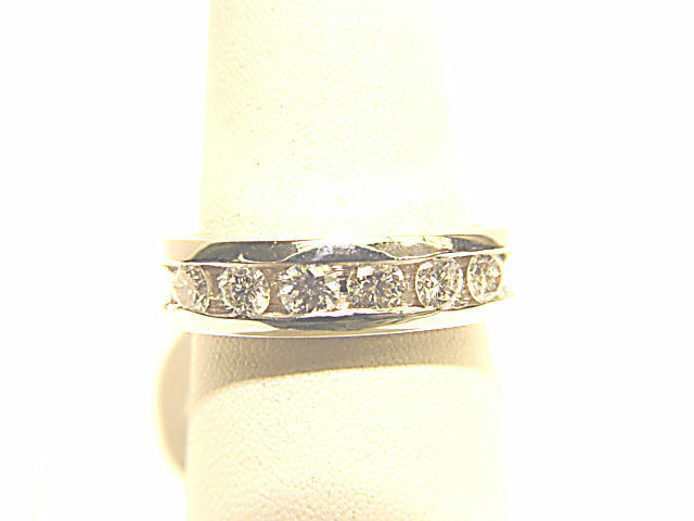 DIAMOND ROUND BR SHAPE 6 STONE CHANNEL SET MENS BAND