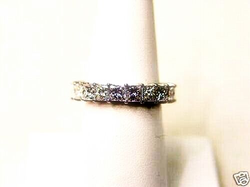 PRINCESS CUT DIAMOND ETERNITY BAND 19 STONES COMMON PRONG SET ANNIVERSARY BAND
