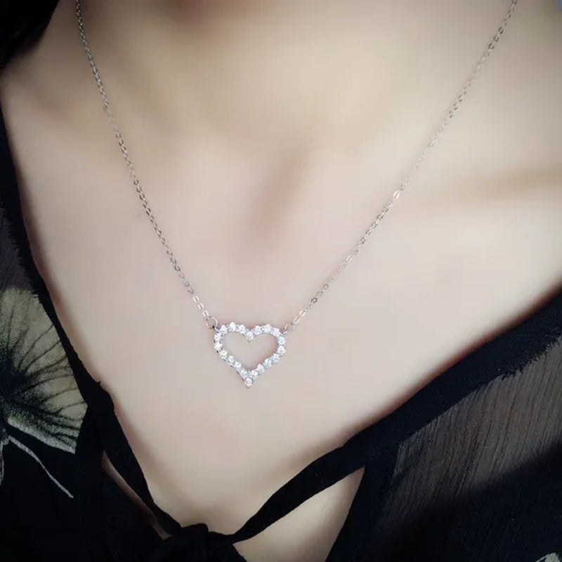 Luxury 925 Sterling Silver Heart-shaped Diamond Pendant Necklace Women Shiny Silver Chain Clavicle Fashion Jewelry Gift for Girl (100% Pure Silver)