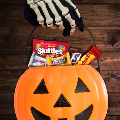 SNICKERS Chocolate Candy, SKITTLES Original Chewy Candy, STARBURST Original Chewy Candy & 3 MUSKETEERS Assorted Bulk Candy Variety Pack, 80.36 Oz Bag
