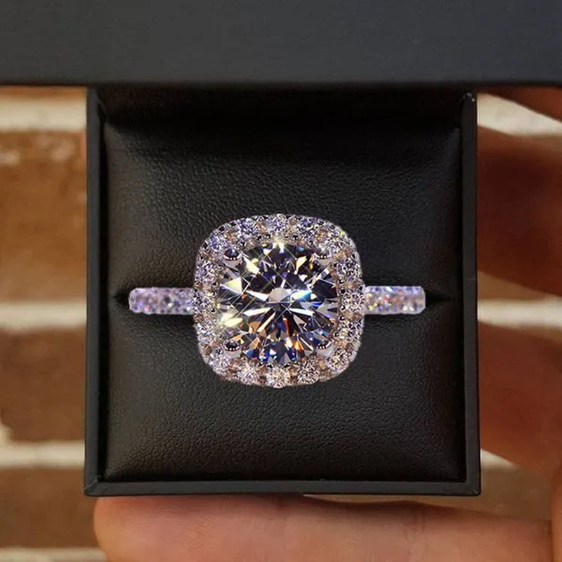 Simple and elegant ladies exquisite jewelry silver-plated 1ct round cut diamond ring princess proposal ring anniversary promise birthday gift ring (size 5-12)