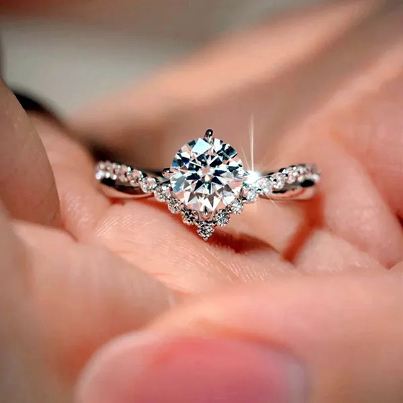 Luxury Bride Jewelry Trendy 925 Sterling Silver Criss Cross Ring White Sapphire Eternity Diamond Engagement Rings for Women Wedding Accessories Anniversary Party Gift