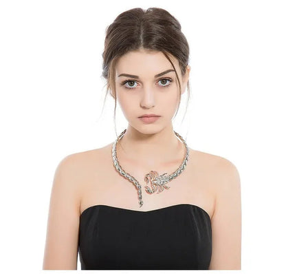 Punk Gothic Jewelry Fashion Personality White Rhinestone Gold/silver Plated Collar Scorpion Style Party Wedding Lady's Necklace