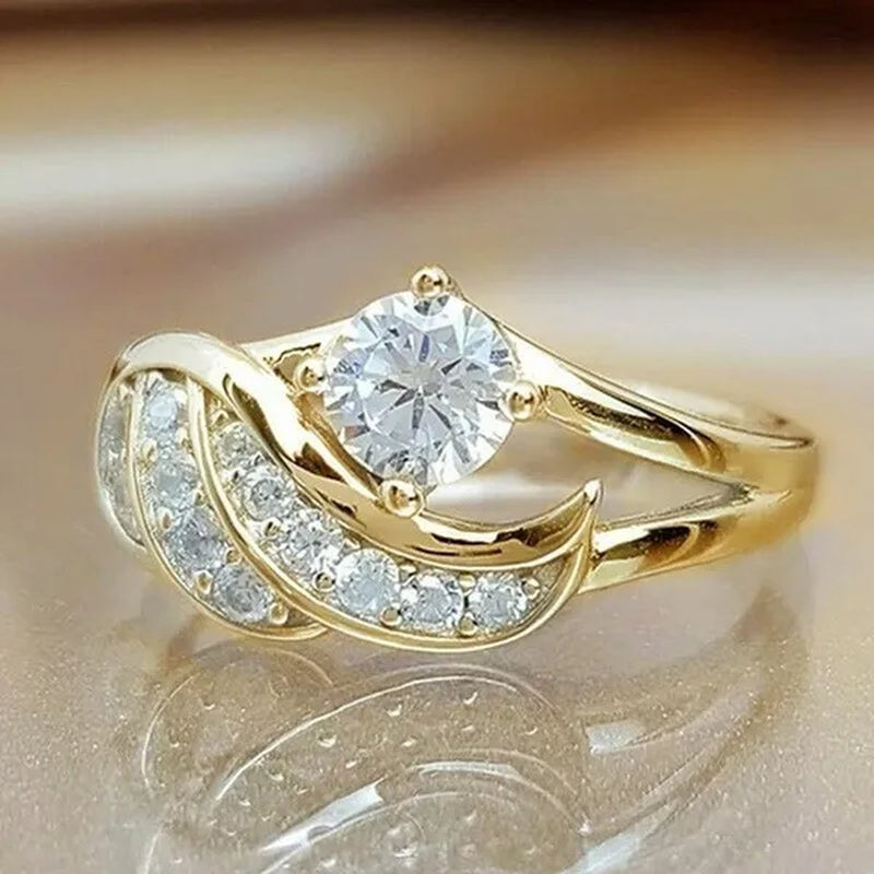 Gold White Sapphire Angel Wings Charming Diamond Princess Ring Romantic Bride Proposal Eternity Ring Anniversary Christmas Gift for Girlfriend Mother's Day Gift Jewelry Size 5-11