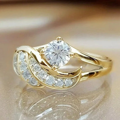 Gold White Sapphire Angel Wings Charming Diamond Princess Ring Romantic Bride Proposal Eternity Ring Anniversary Christmas Gift for Girlfriend Mother's Day Gift Jewelry Size 5-11