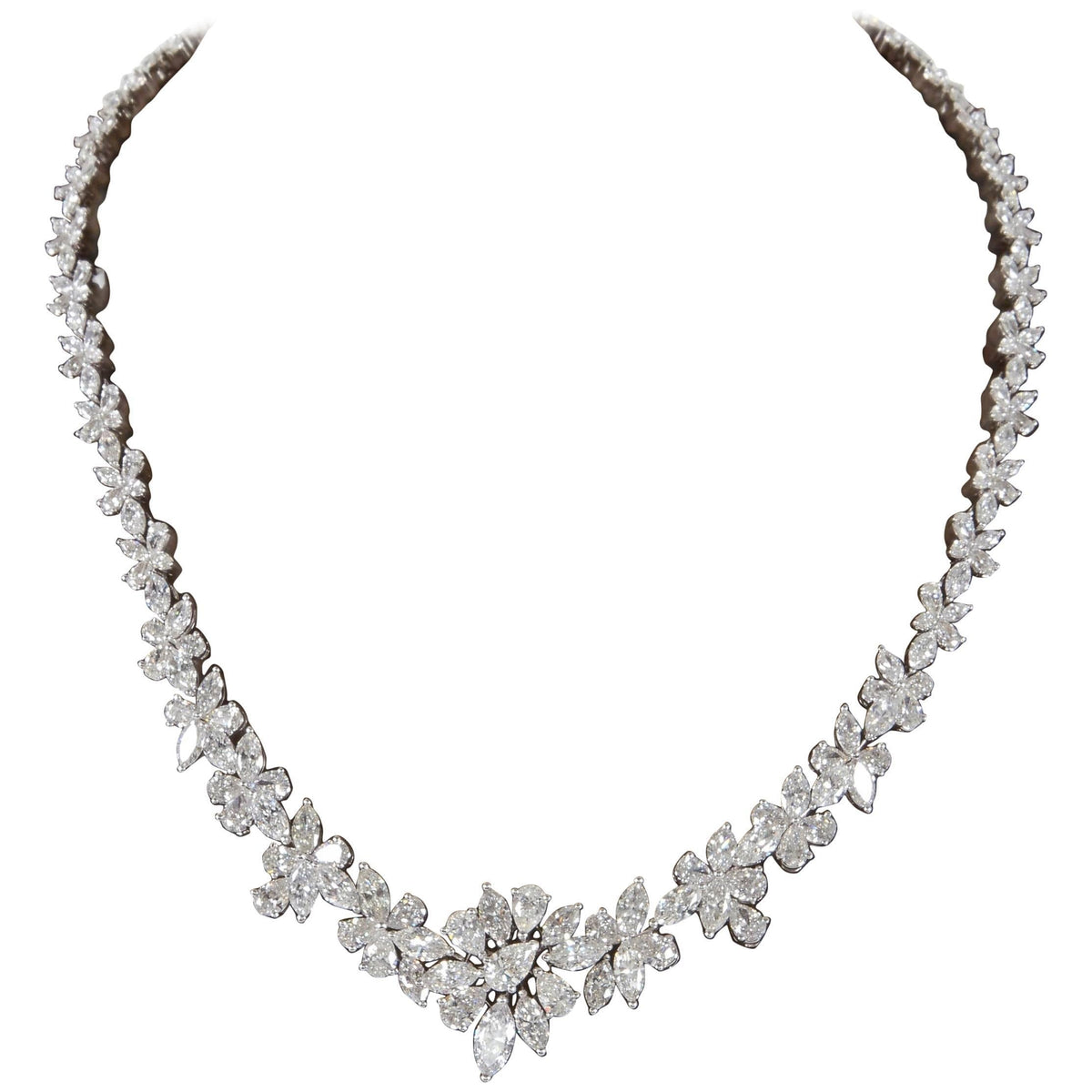 Diamond Scene 18k White Gold 18.20ct Diamond Choker Necklace