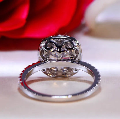 Simple and elegant ladies exquisite jewelry silver-plated 1ct round cut diamond ring princess proposal ring anniversary promise birthday gift ring (size 5-12)