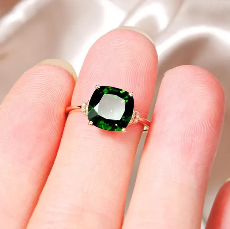 Natural Emerald Diamond Ring 18K Yellow Gold Engagement Jewelry