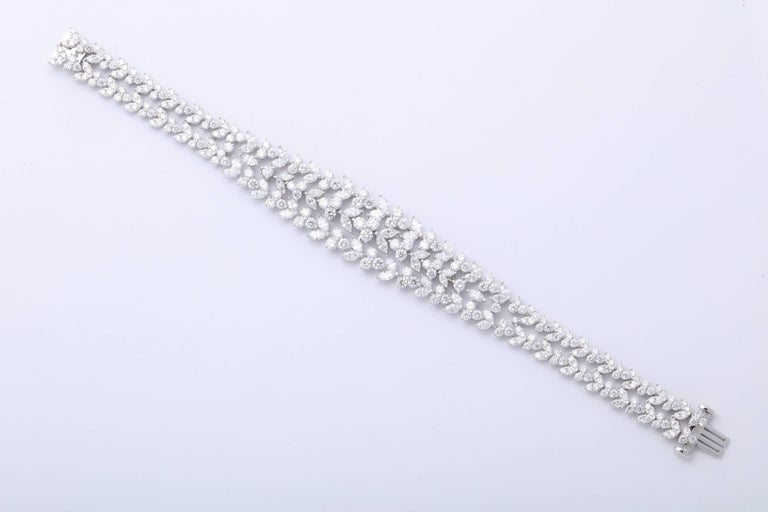 https://a.1stdibscdn.com/stunning-diamond-bracelet-for-sale-picture-3/0/j_45217331530288235093/6R1A9187_master.jpg?width=768