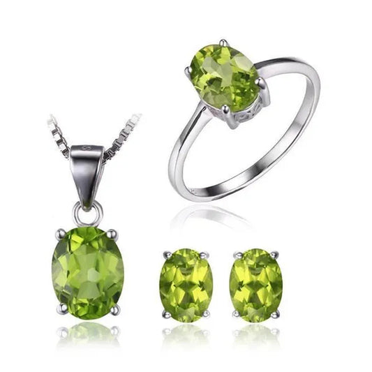 Majesty Diamonds MDS170231 5.6 CTW Oval Green Peridot Pendant Set in .925 Sterling Silver - Size 6