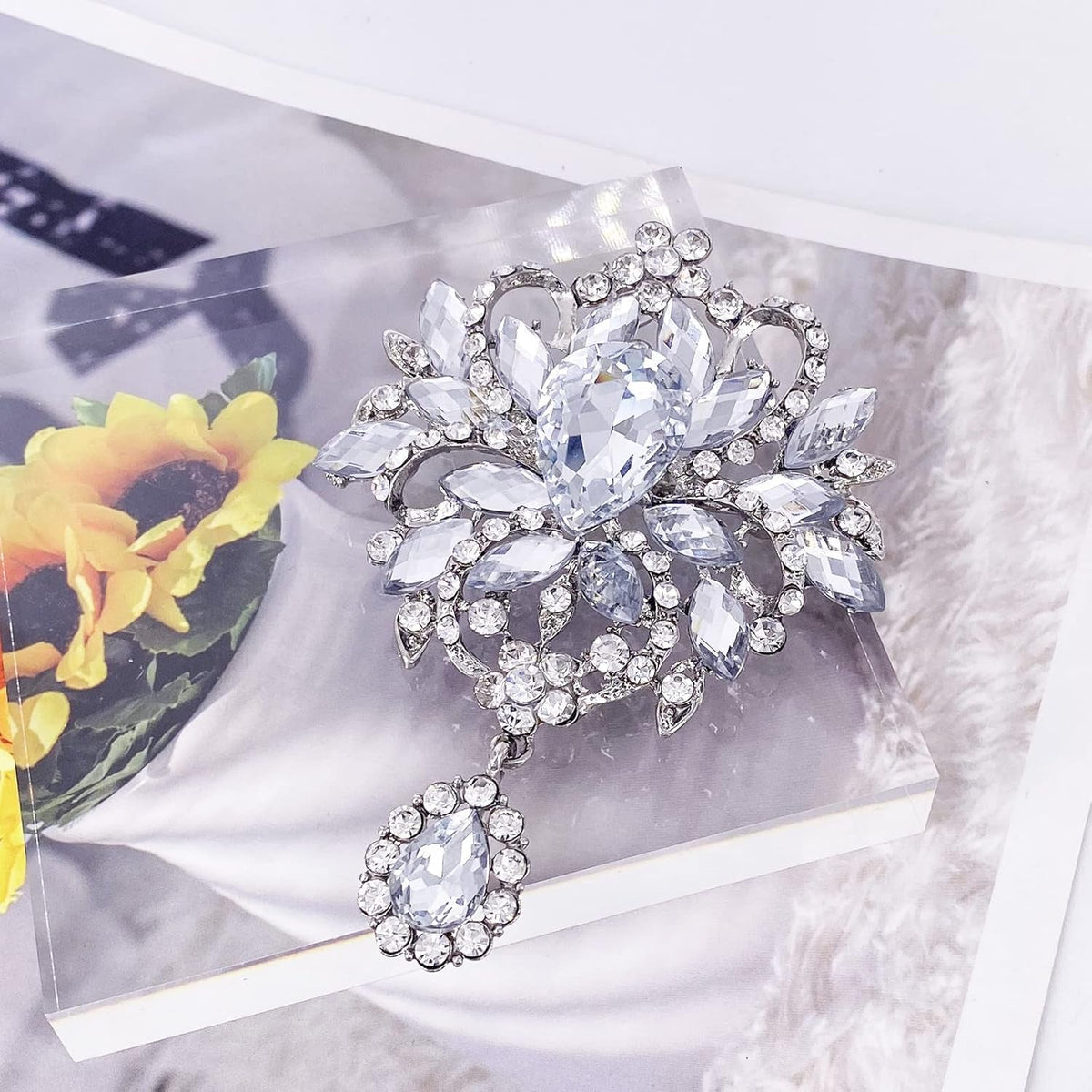 Wedding Bridal Big Brown Crystal Rhinestone Bouquet Brooch Pin for Women Golden Tone