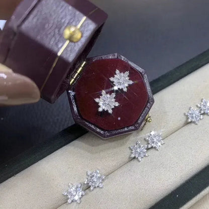 Charming Silver Plated Inlay Lab Diamond Zircon Snowflake Stud Earrings for Women Wedding Party Fashion Jewelry Christmas Gift
