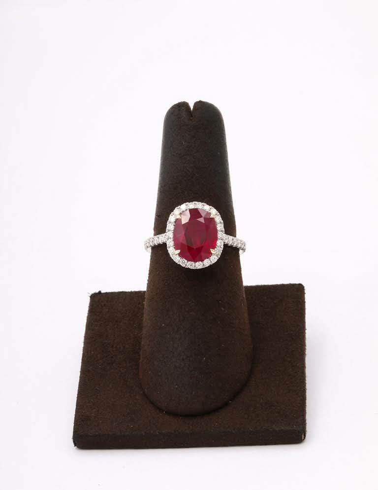 https://a.1stdibscdn.com/burma-ruby-and-diamond-ring-for-sale-picture-3/j_415/j_229927921717078218880/2P6A1350_master.jpg?width=768