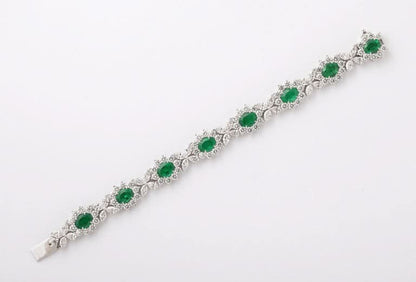 https://a.1stdibscdn.com/emerald-and-diamond-bracelet-for-sale-picture-3/j_415/j_224079721711375695494/2P6A1422_master.jpg?width=768