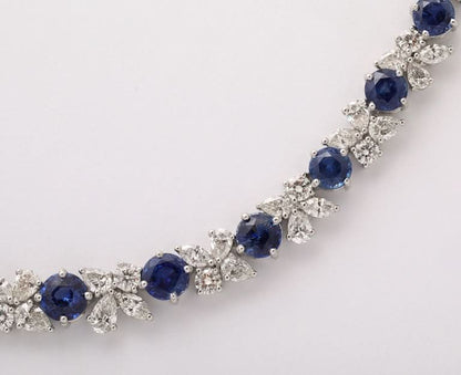 Exquisite 38 Carat Blue Sapphire and Diamond Platinum Choker Necklace
