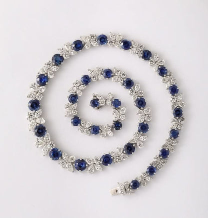 Exquisite 38 Carat Blue Sapphire and Diamond Platinum Choker Necklace