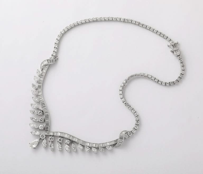 https://a.1stdibscdn.com/diamond-necklace-for-sale-picture-2/j_415/j_262308021747143461562/2P6A1588_master.jpg?width=768