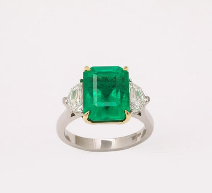 Colombian Vivid Green 6.97 Carat Emerald and Diamond Platinum Ring