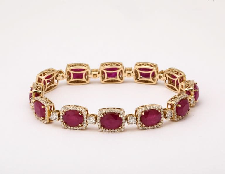 https://a.1stdibscdn.com/burma-ruby-diamond-bracelet-for-sale-picture-5/j_415/j_237616721723470127475/2P6A2256_master.jpg?width=768