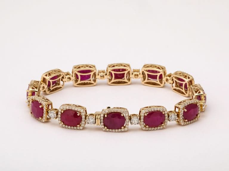 https://a.1stdibscdn.com/burma-ruby-diamond-bracelet-for-sale-picture-7/j_415/j_237616721723470127585/2P6A2258_master.jpg?width=768